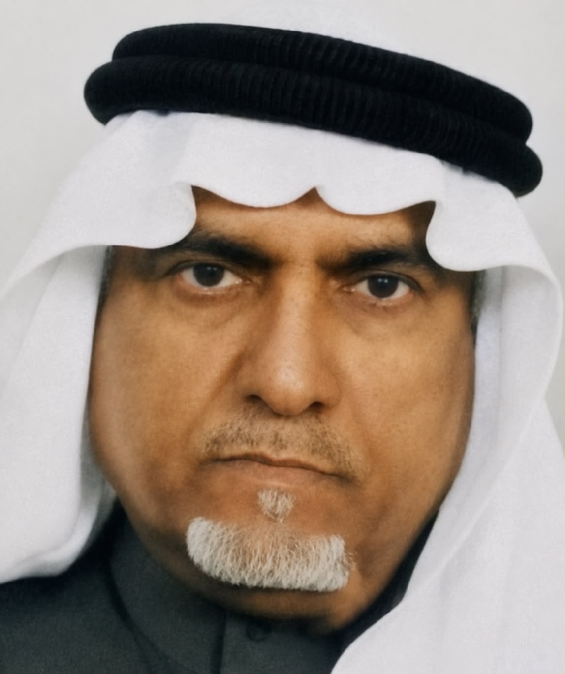 عايد